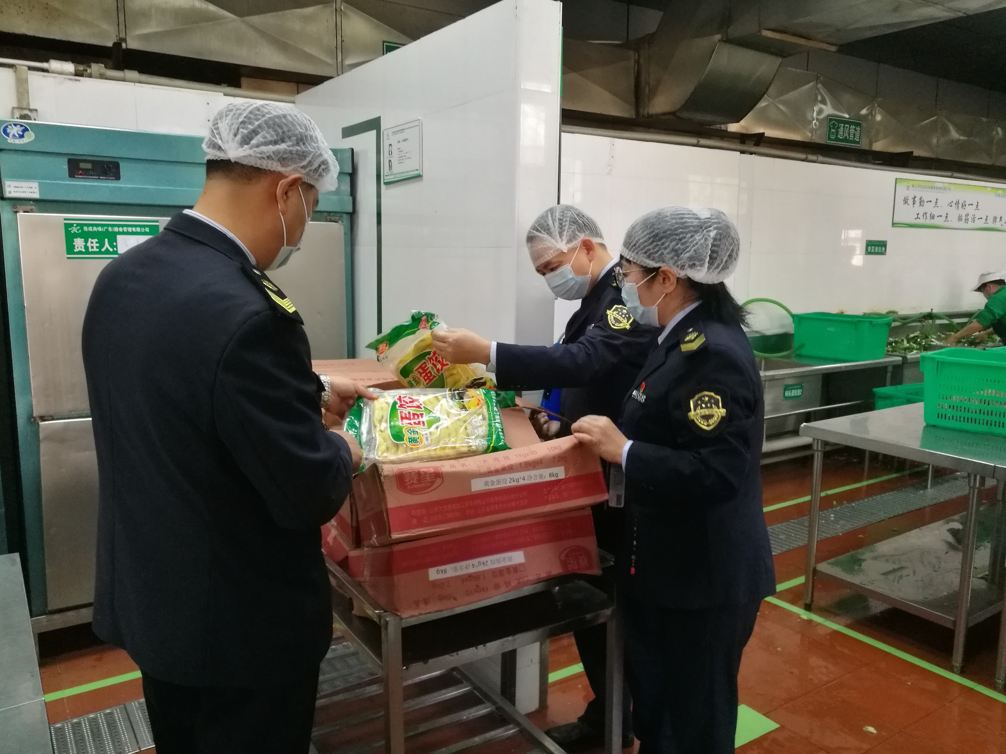 护航新学期 禅城市场监管部门开展学校食堂食品安全检查