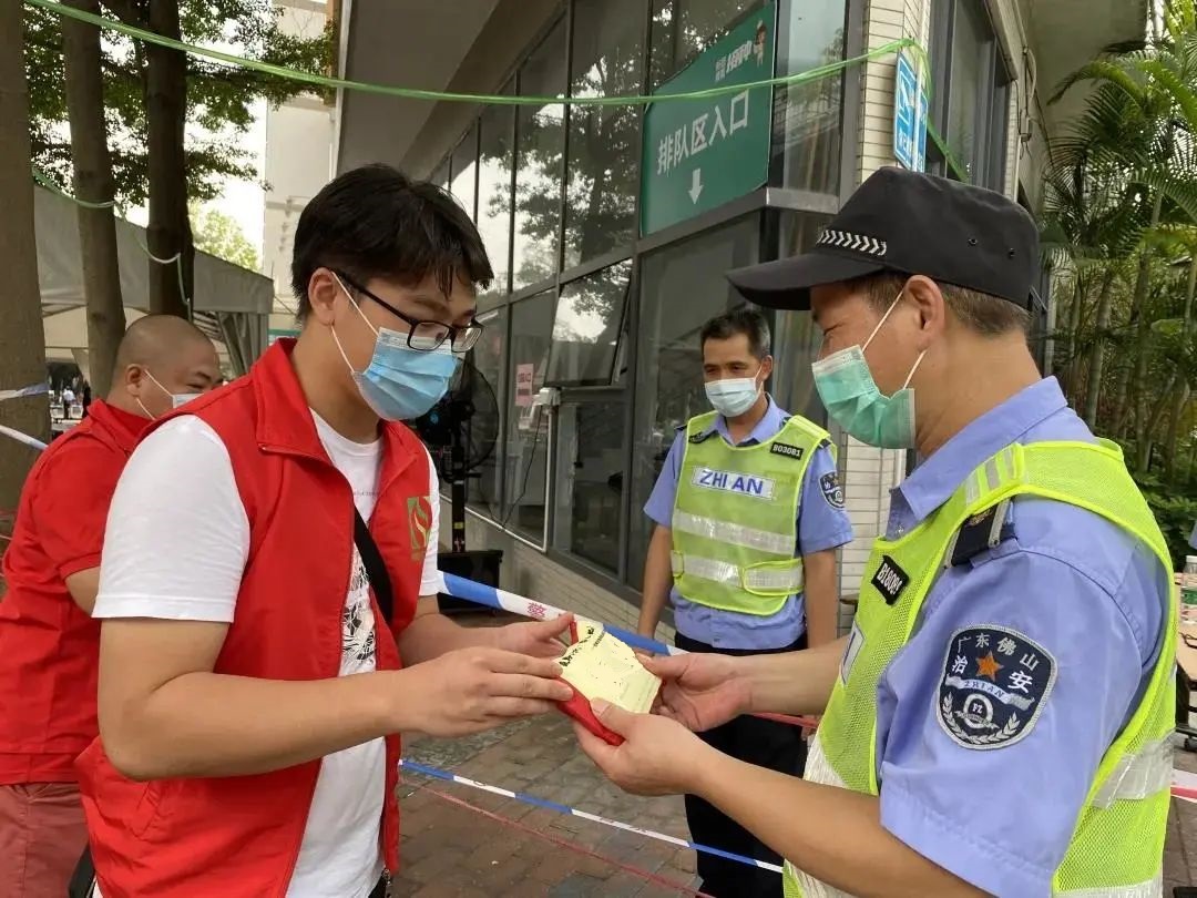 日以继夜，南海大学生退役士兵连续一个月奋勇抗疫