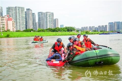 水陆空巡护　筑牢安全网