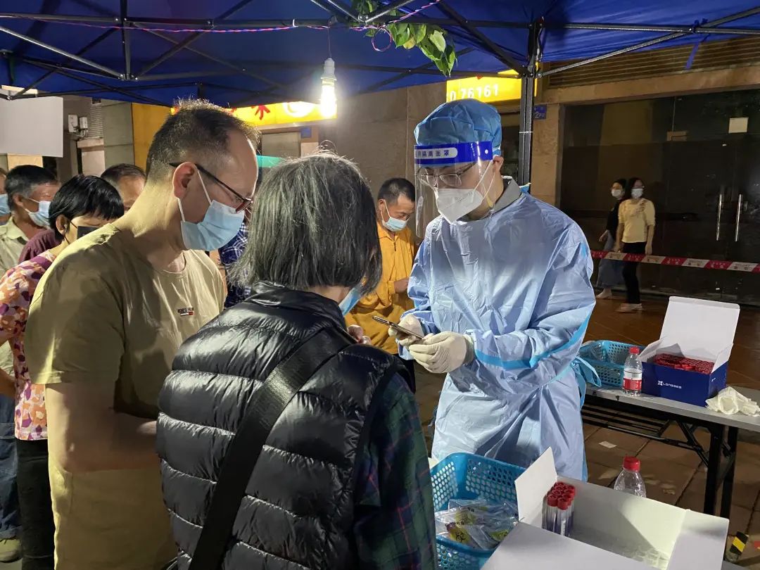 与时间赛跑 与疫情竞速 佛山市纪委监委党员干部冲锋在防疫