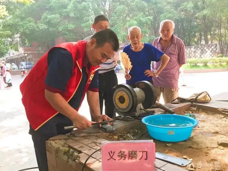 “小家有大爱，让志愿服务成为家的传承”，老兵杜选红家