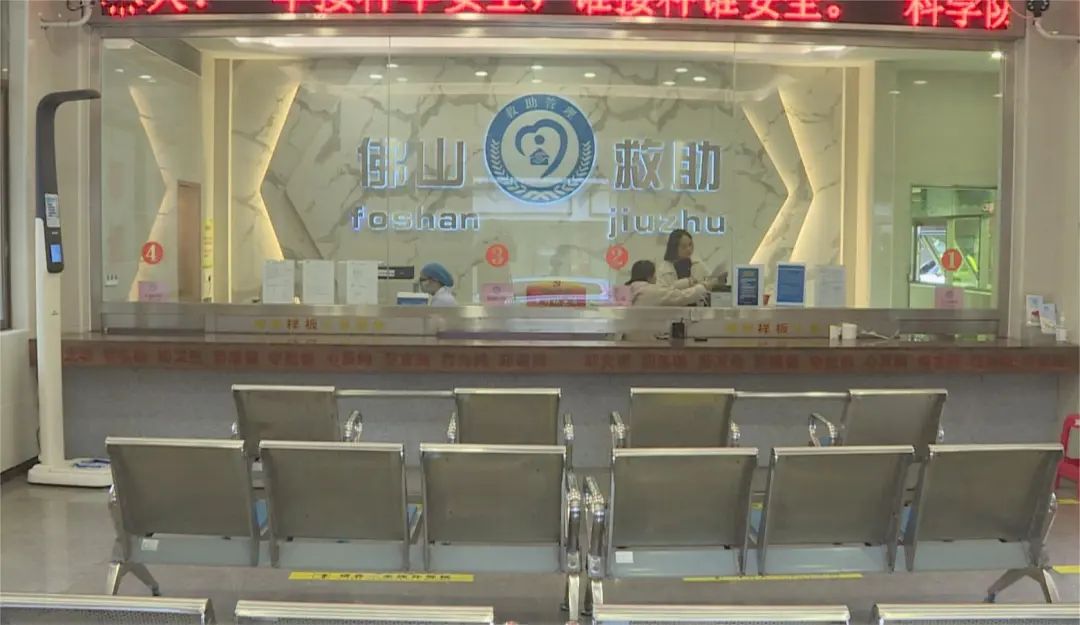 派发御寒物资、送上美味“冬丸”……大爱让这座城市热气腾腾
