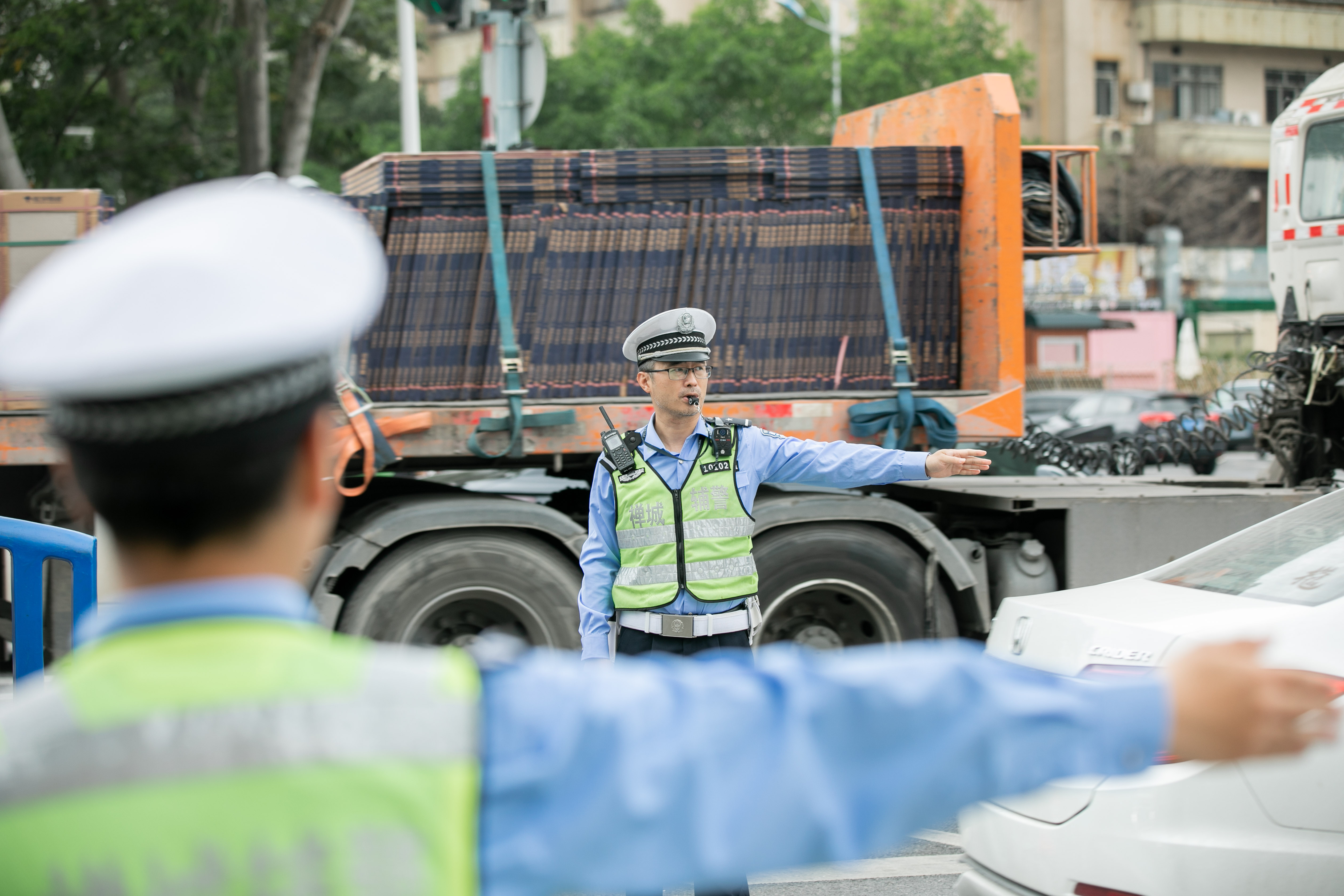 清明假期全市近200万群众参加祭祀安全有序