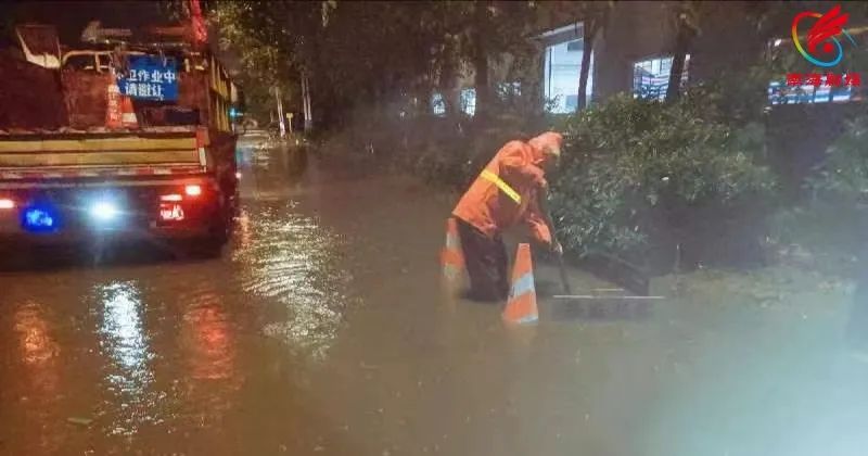 风里雨里，守护着你！感谢这群“逆行者”温暖了这座城