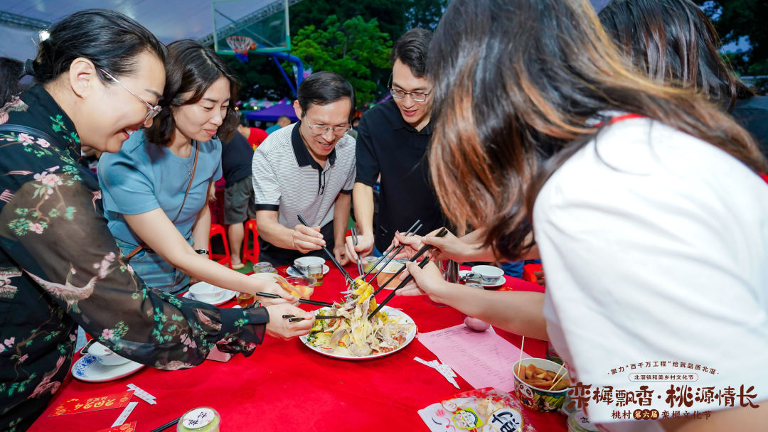 河边野草做出一桌美味！顺德“栾樨宴”养眼又美味