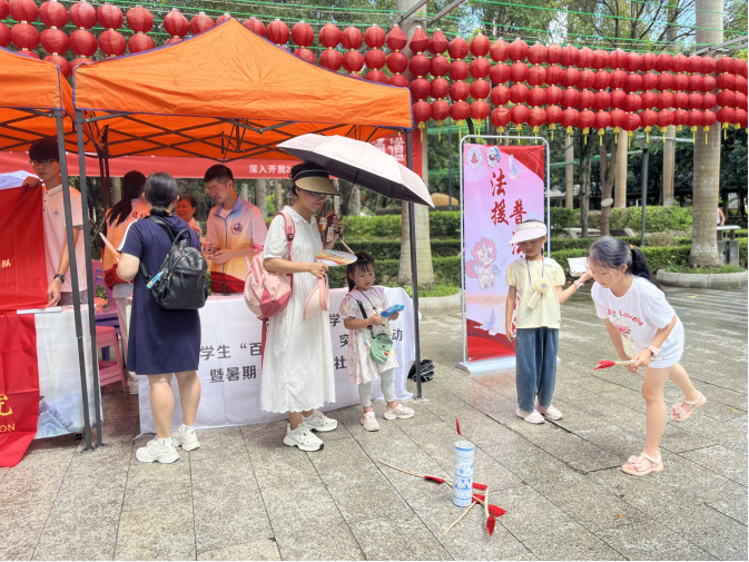 法润凤城实践队|法治光芒照四方，普法行动在路上