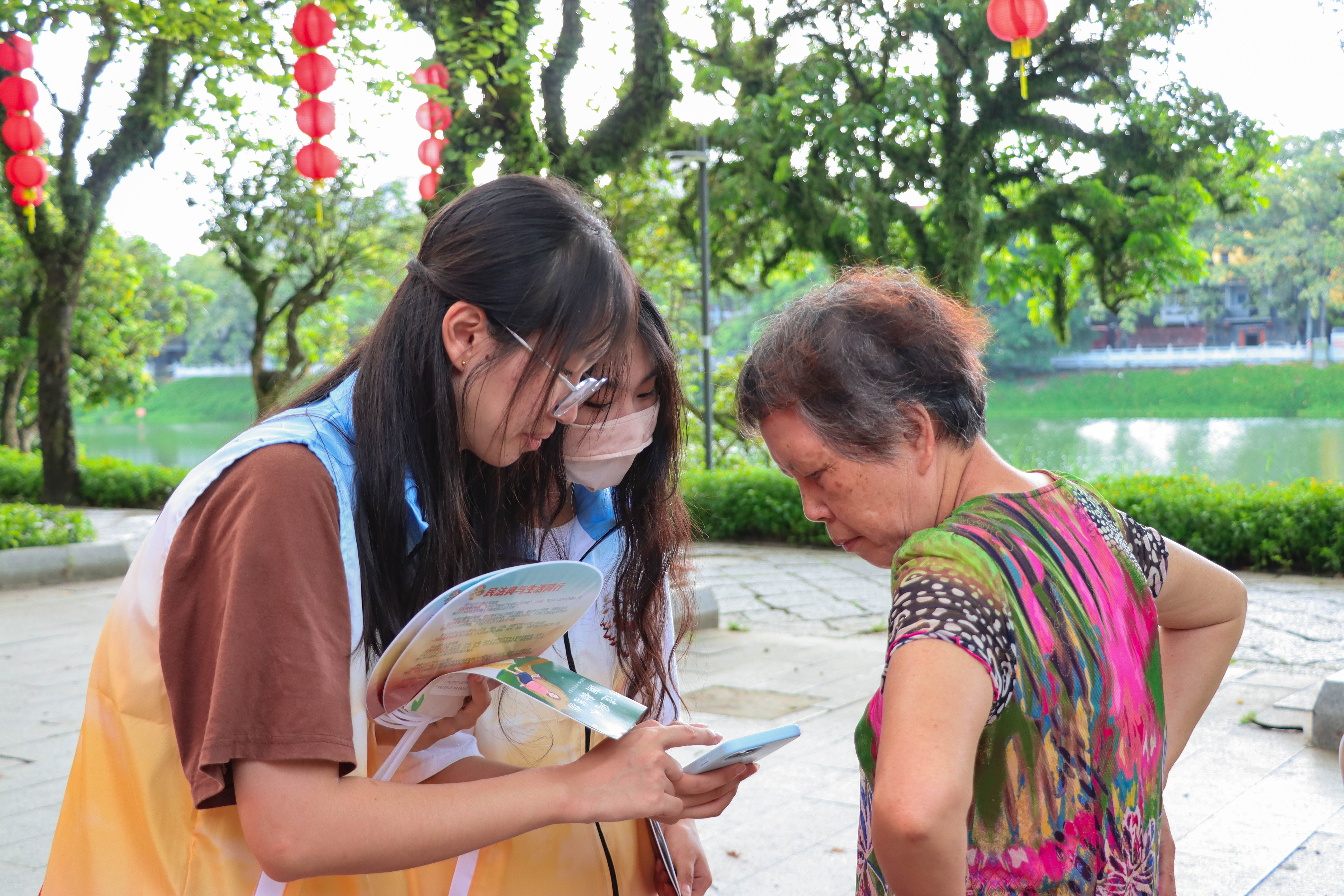 法润凤城：让老年人更好享受旅游生活，远离旅游诈骗