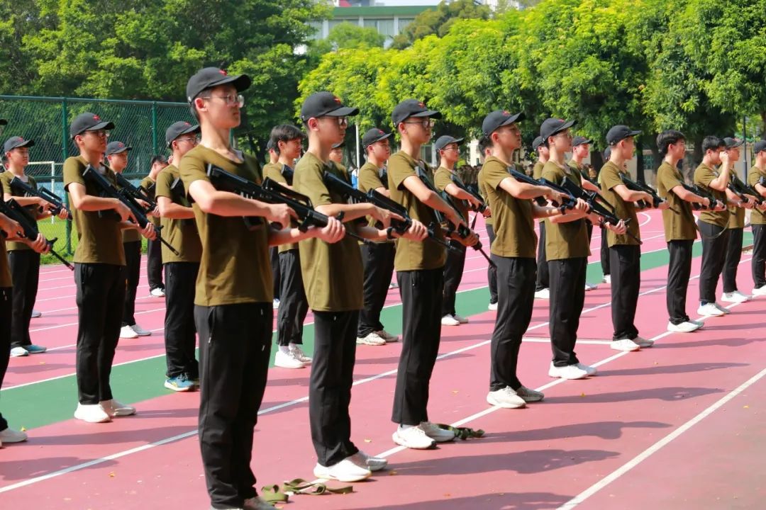 瞄准！射击！佛山各校军训进行时