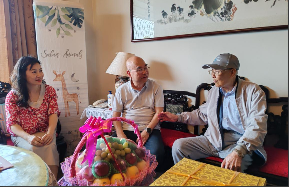 百岁风华映初心 组织关怀暖人心 —— 市委老干部局为百岁老同志送上生日祝福
