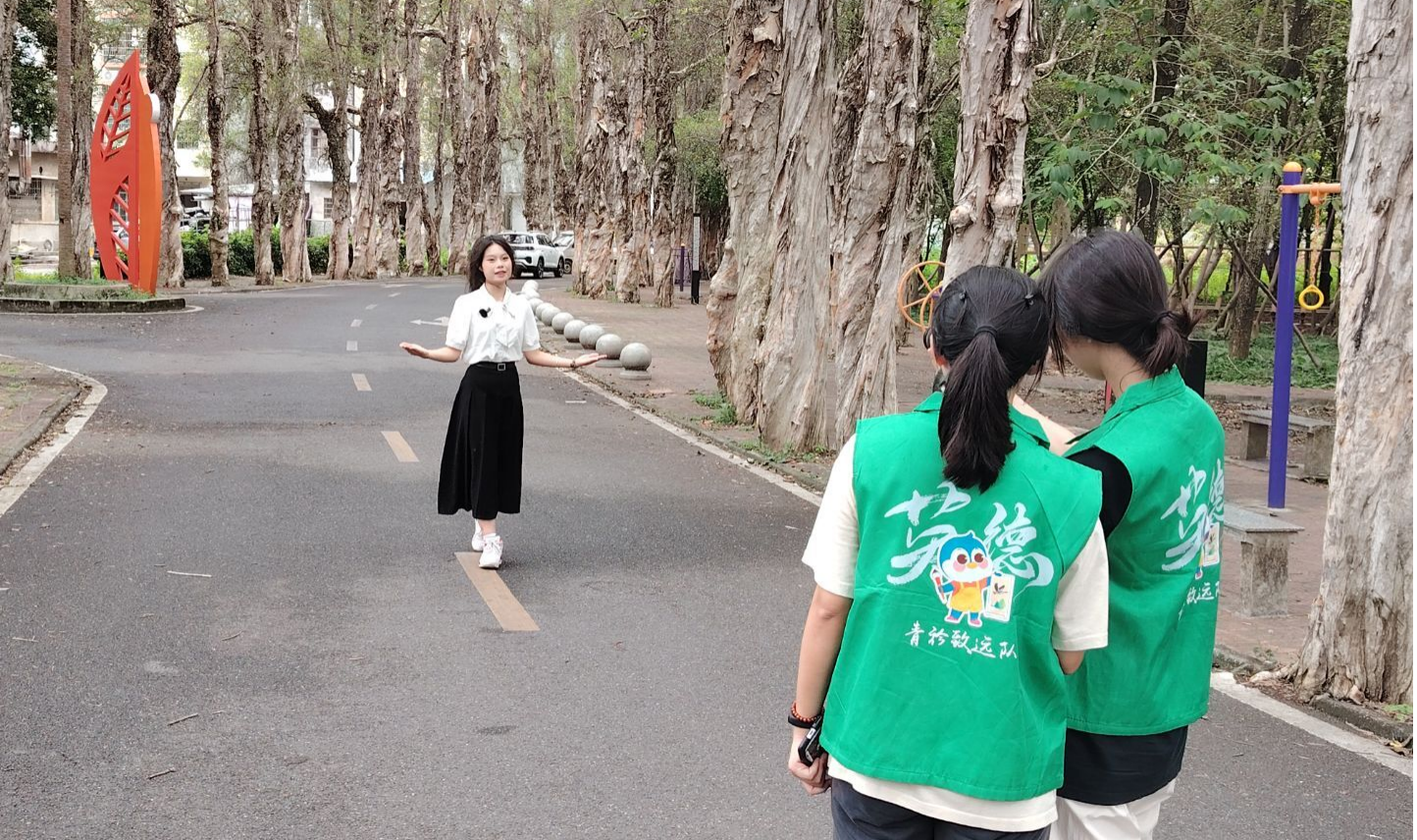探英红茶韵溯源，悟匠心“两弹”华光