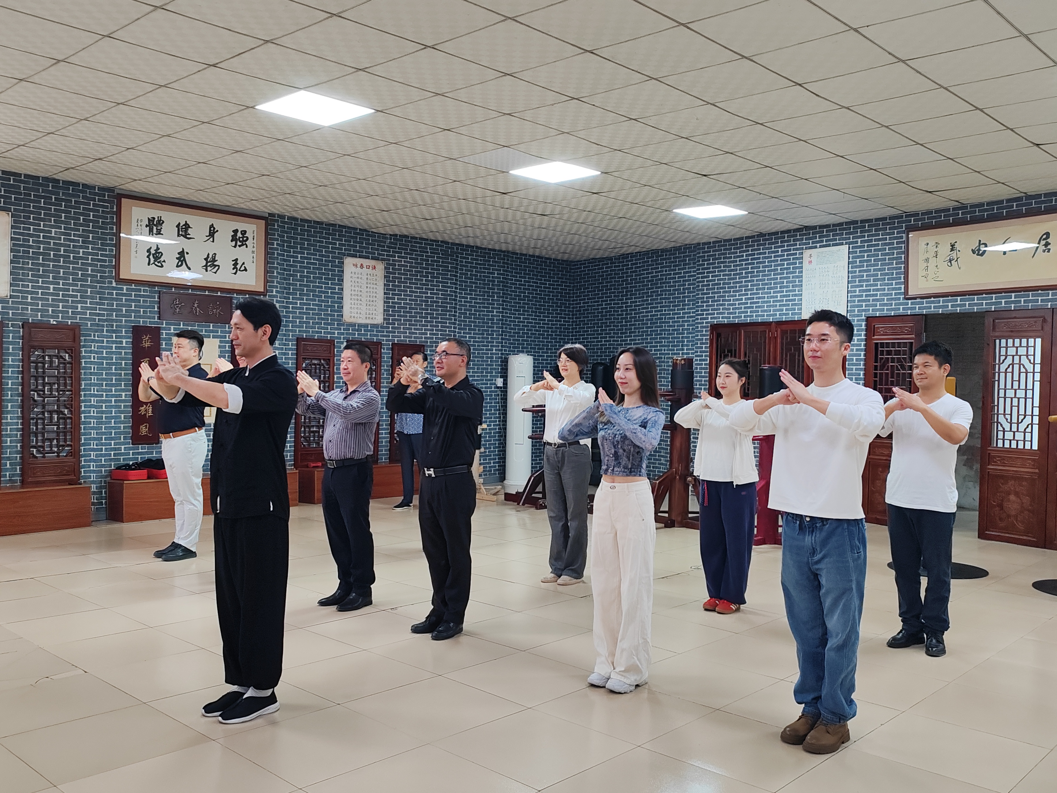 我市新的社会阶层人士以文化传承喜迎十五运